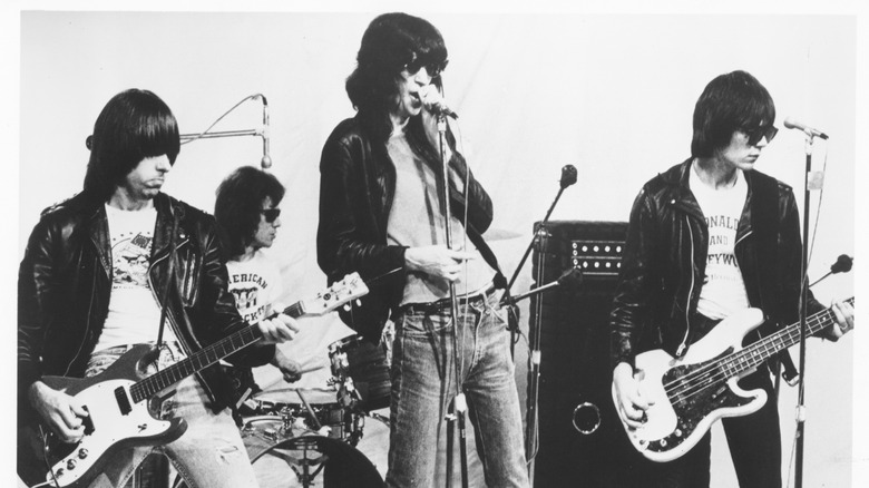 The Ramones Tricked Johnny Rotten Of The Sex Pistols Into