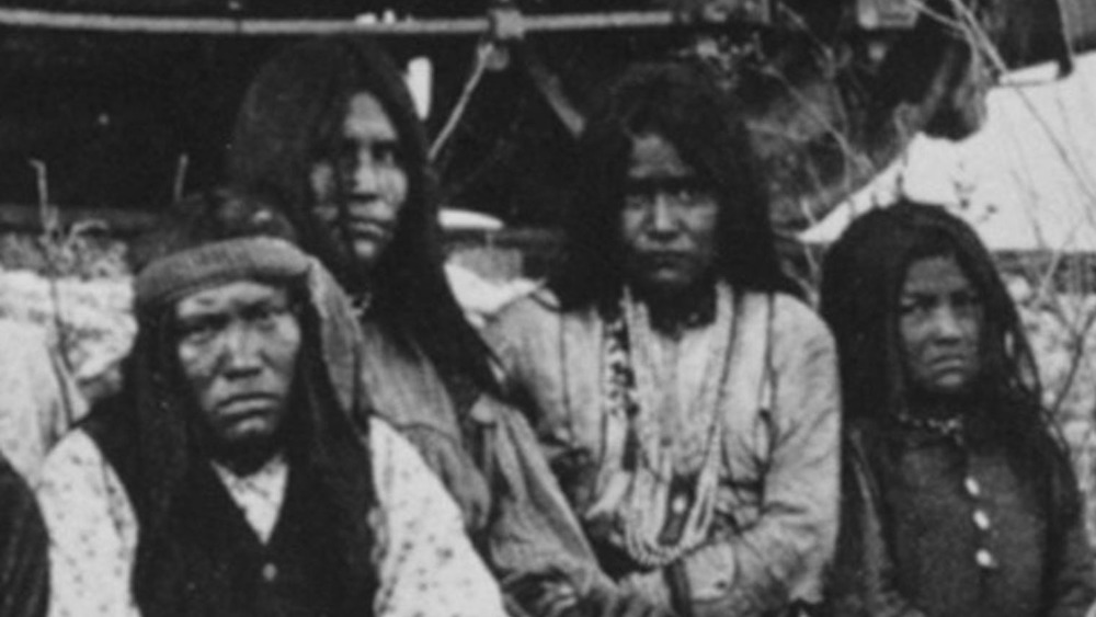 Lozen and Dahteste frowning