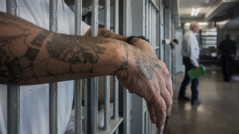 Prison knuckle tattoos