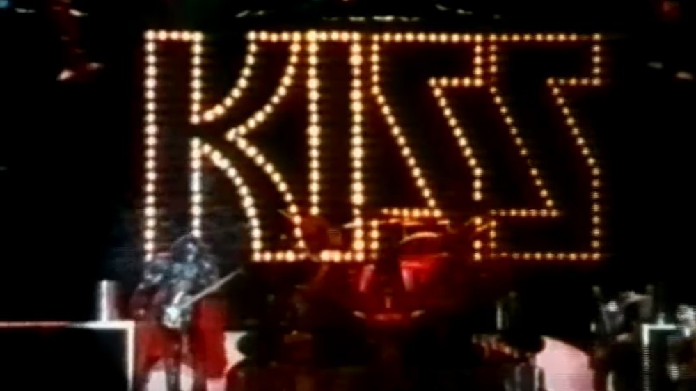 Kiss logo