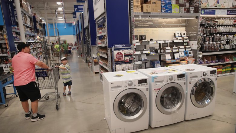 Lowe's customers