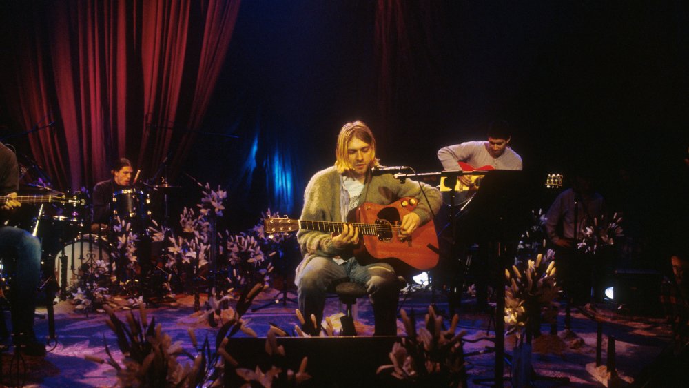 Nirvana performing their unplugged set