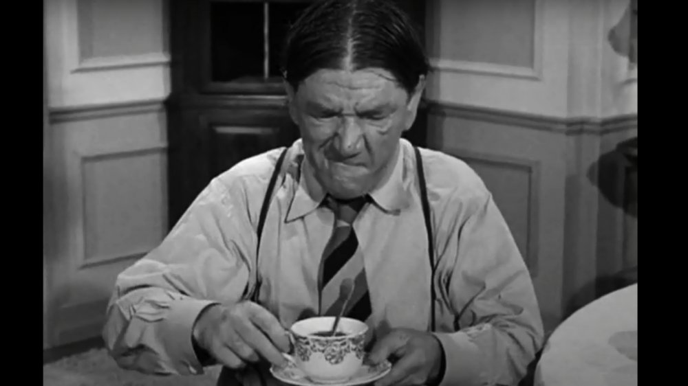 Shemp attempts coffee