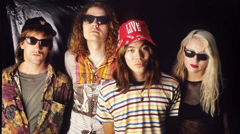 Smashing Pumpkins pose for band photo