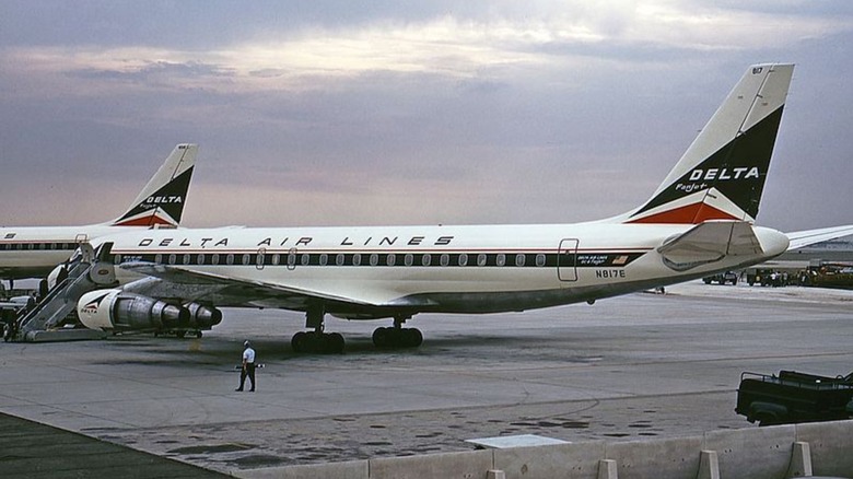 Delta Airlines Flight 841