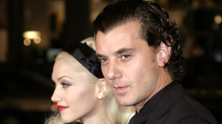 Stefani and Rossdale in black