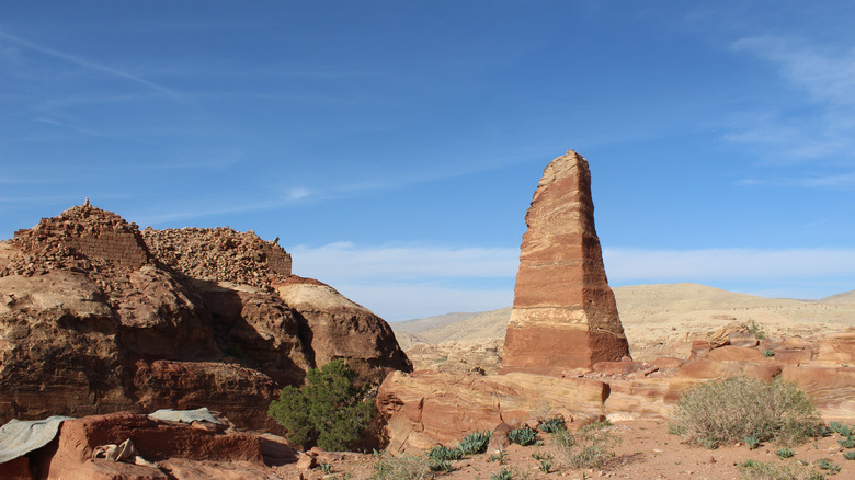 obelisk Petra