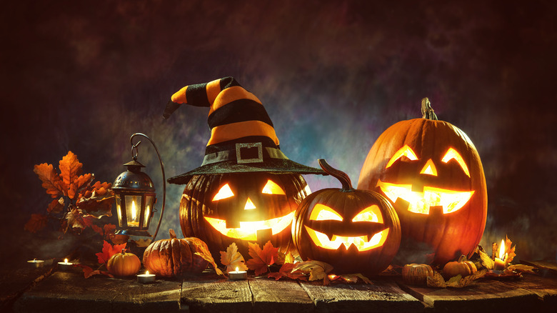 Halloween jack-o'-lanterns