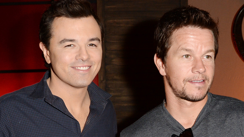 seth macfarlane and mark wahlberg grinning