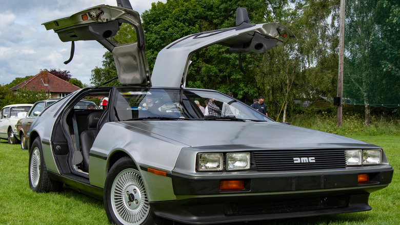 DeLorean DMC car