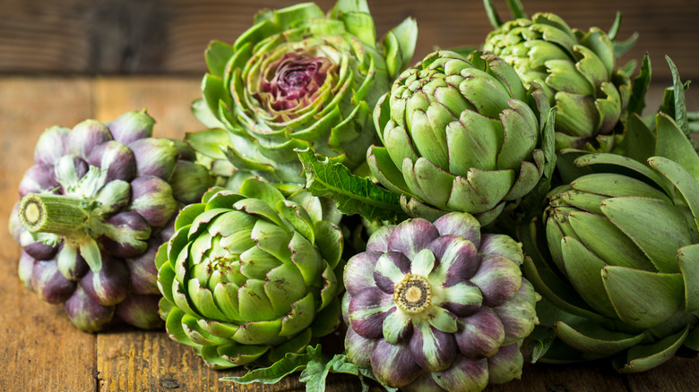 Seven artichokes