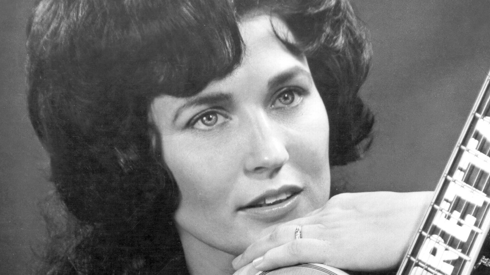 The Surprising HandMeDown Patsy Cline Shared With Loretta Lynn