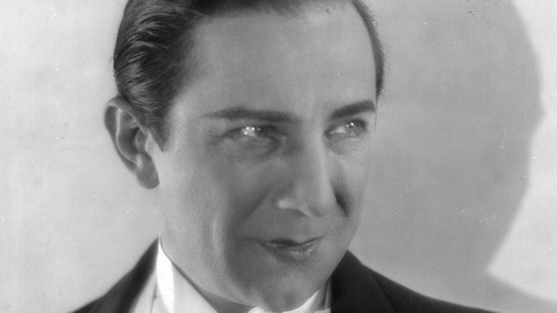 closeup of bela lugosi