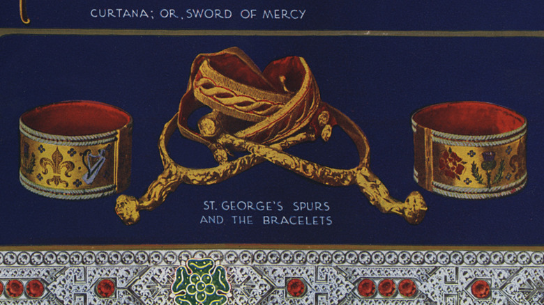 Spurs sit between bracelets