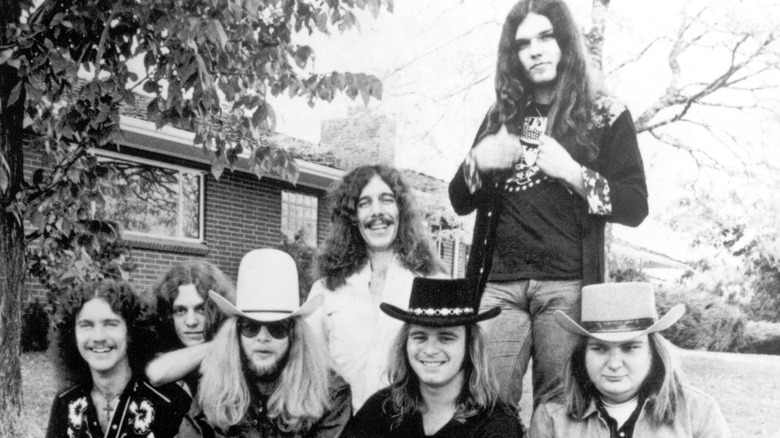 Lynyrd Skynyrd pose for a photo