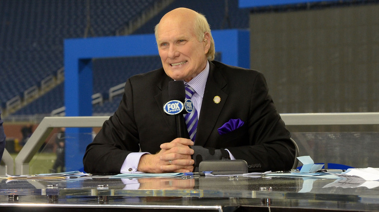 Terry Bradshaw smiling Fox news desk