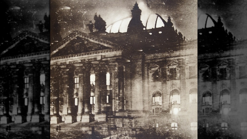 burning reichstag