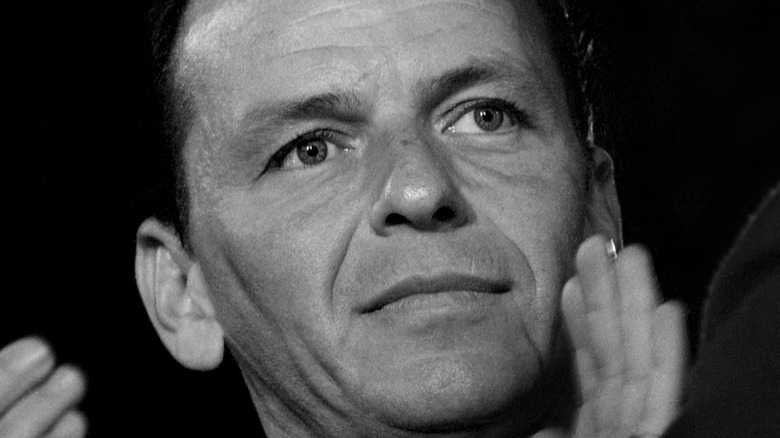 Frank Sinatra claps