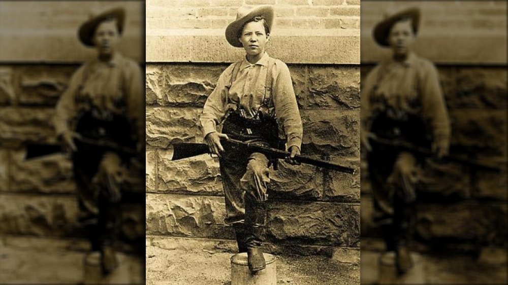 Pearl Hart, 1900