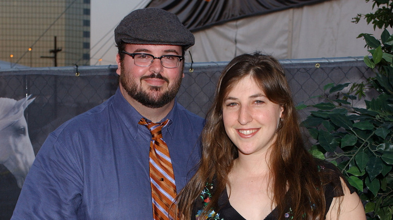 mayim bialik michael stone posing