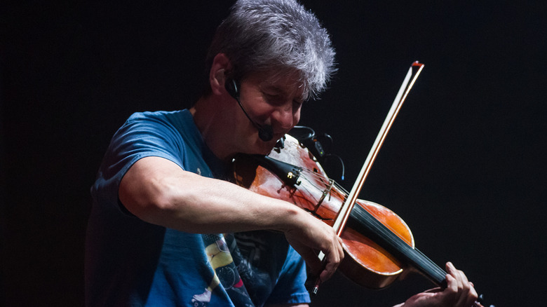 David Ragsdale plays violin for Kansas