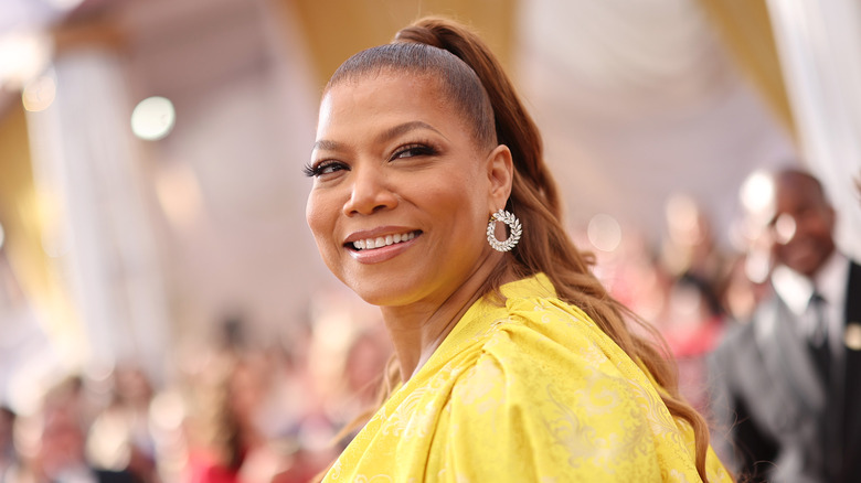 Queen Latifah smiling