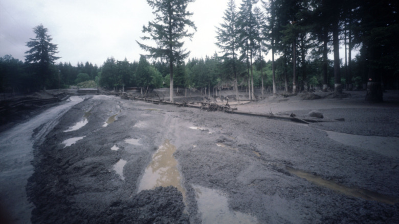 landslide after volcanic eruption