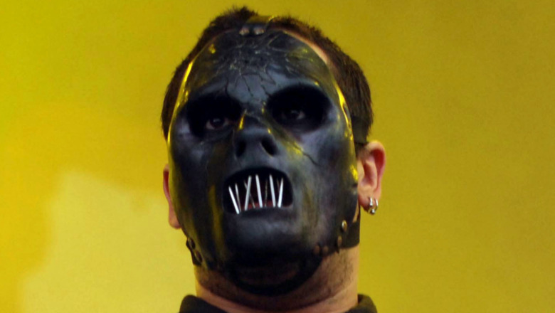 Paul Gray Slipknot wearing mask