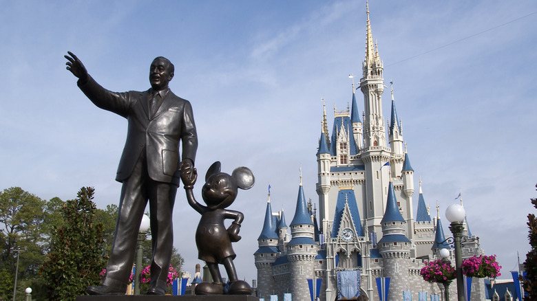 Walt Disney statue at Disney World
