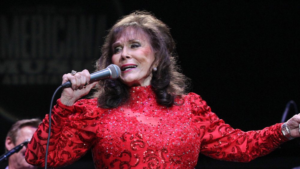Loretta Lynn performing