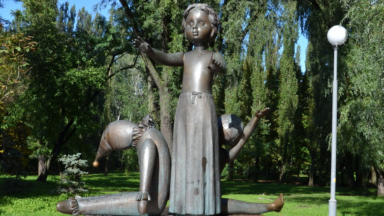 Memorial to children killed at Babyn Yar