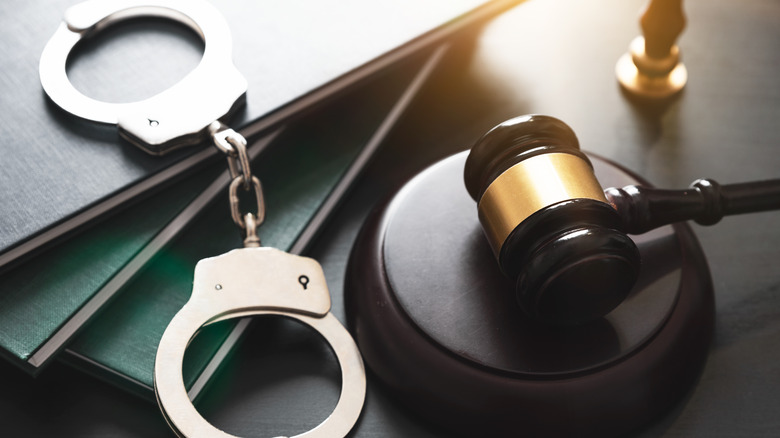 Gavel and handcuffs 