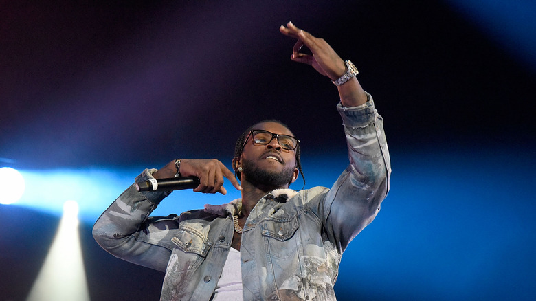 Pop Smoke performing in Brooklyn