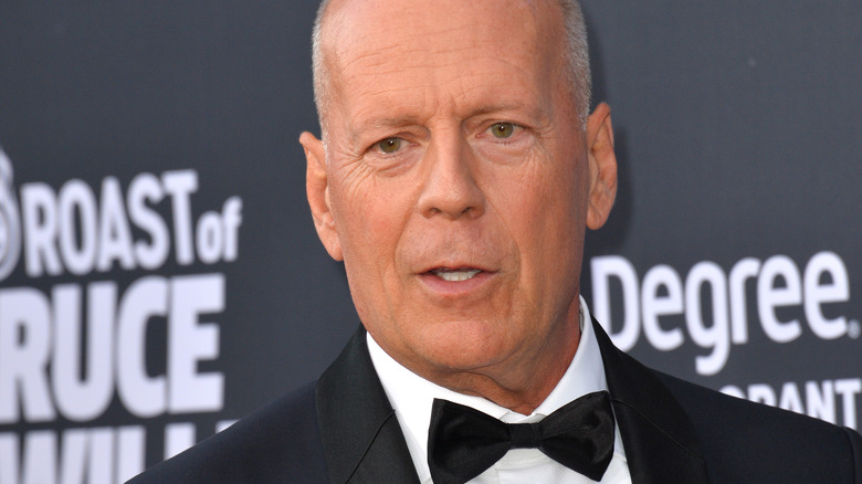 Bruce Willis posing