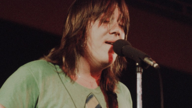 Terry Kath singing playing guitar