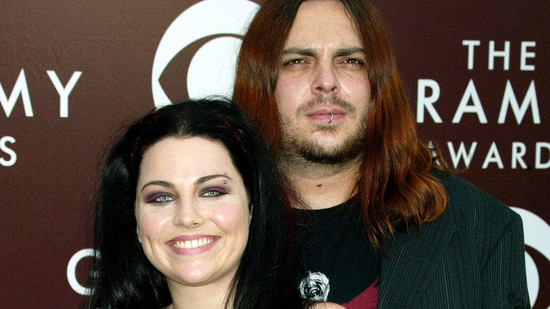 Amy Lee and Shaun Morgan posing