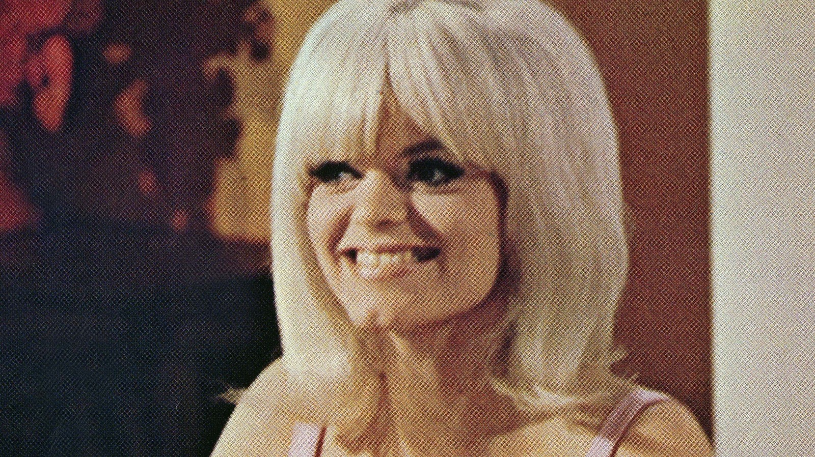 The Tragic Real-Life Story Of Film Actress Carol Wayne