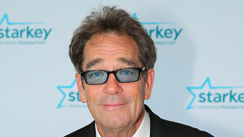 Huey Lewis smiling 