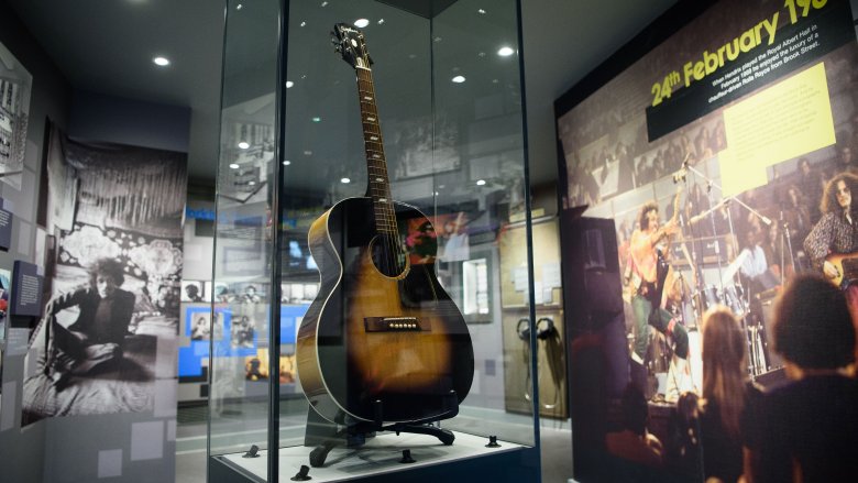 jimi hendrix guitar