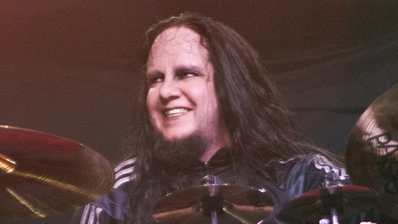 Joey Jordison behind a drum kit