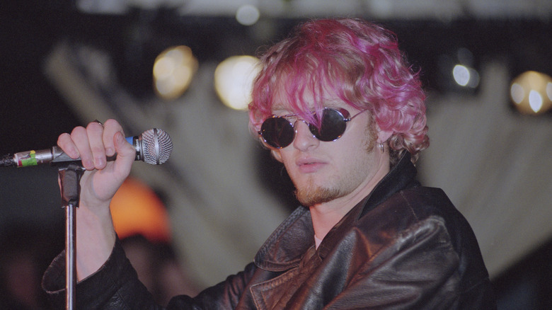 The Tragic Real-Life Story Of Layne Staley