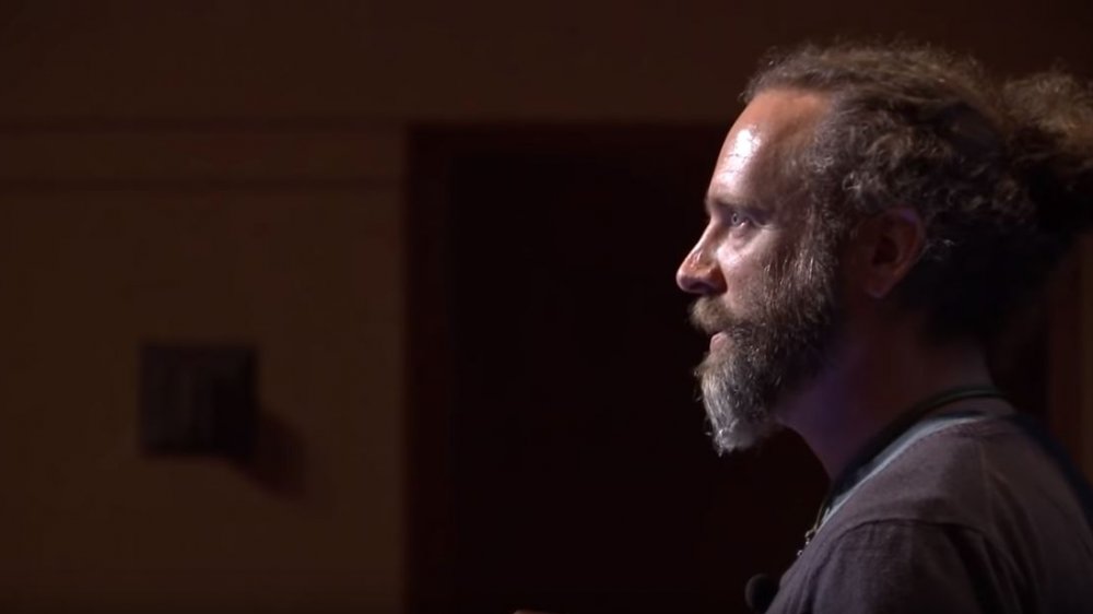Jason Everman looking to the side