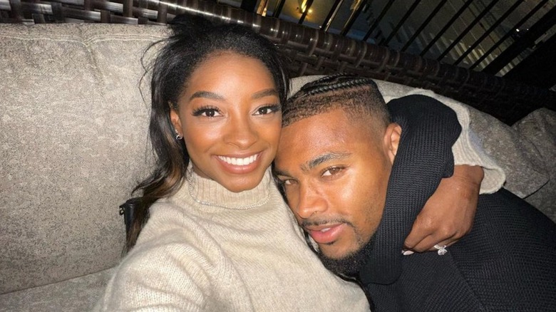 Simone Biles and Jonathan Owens in selfie