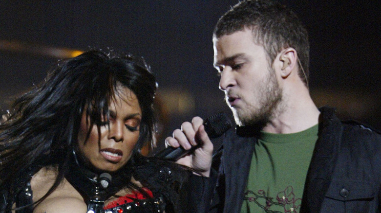 Janet Jackson and Justin Timberlake at 2004 Super Bowl