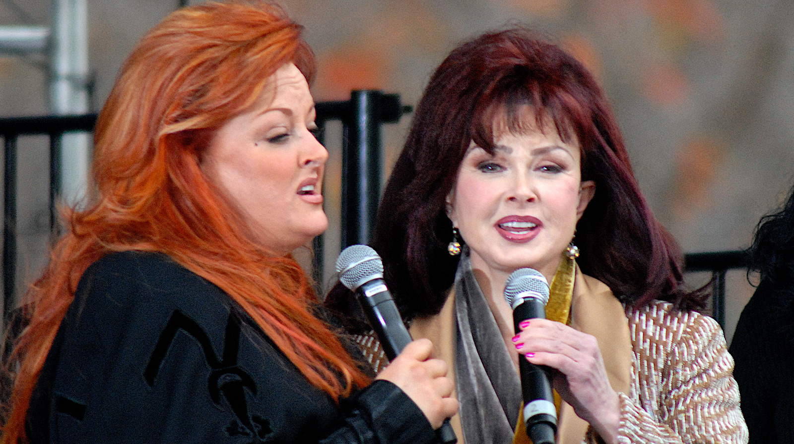 The Tragic RealLife Story Of The Judds Celeb 99
