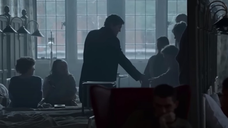 The Crown, meeting the other relatives