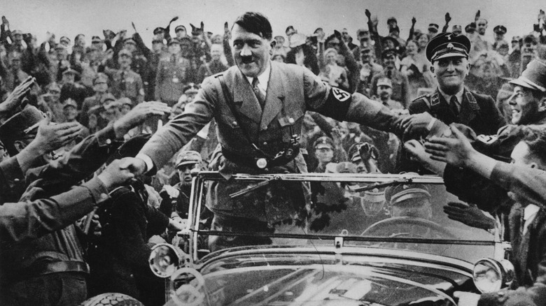 adolf hitler greeting fans
