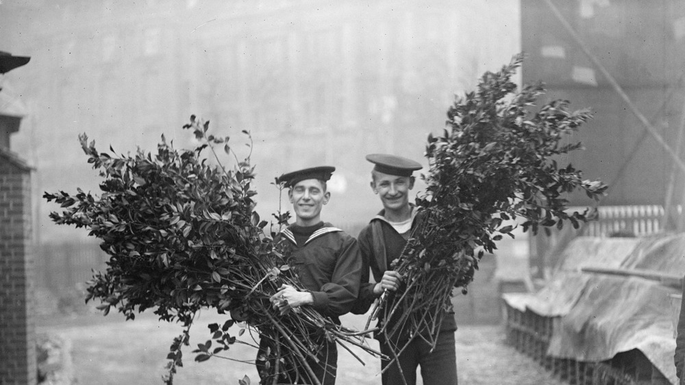 Young soldiers preparing for Christmas.