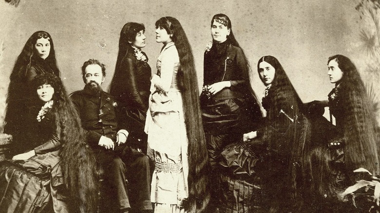 portrait of the seven Sutherland sisters