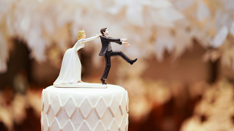 wedding cake topper